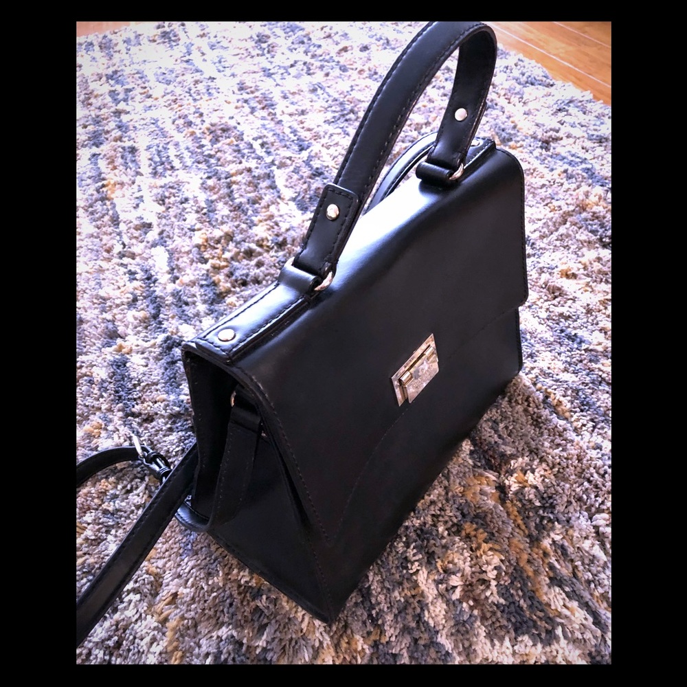Authentic Kate Spade purse* price is firm